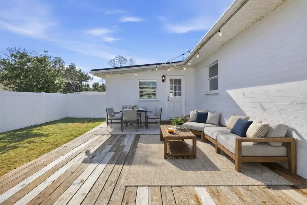 2051 Green Street South Daytona FL 32119