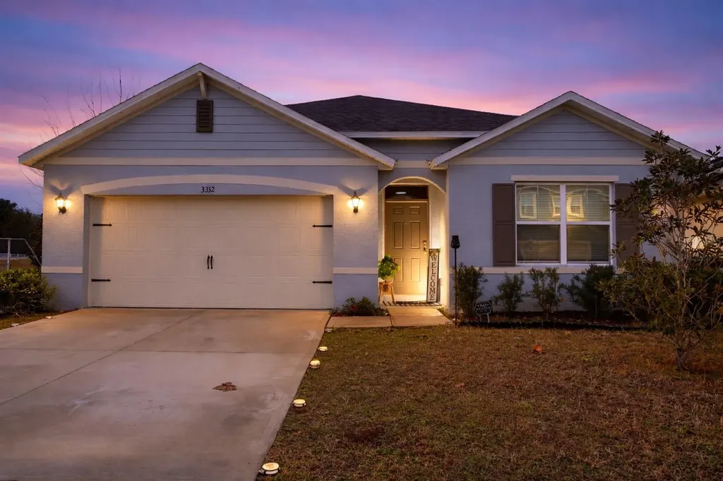 3332 Logan Berry Drive Mount Dora FL 32757