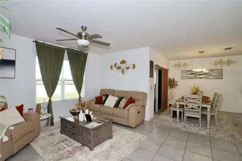 3332 Logan Berry Drive Mount Dora FL 32757