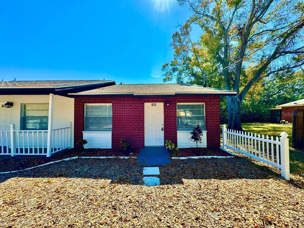 625 Wildwood Way Clearwater FL 33756