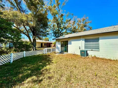 625 Wildwood Way Clearwater FL 33756