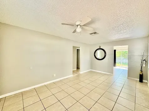 625 Wildwood Way Clearwater FL 33756
