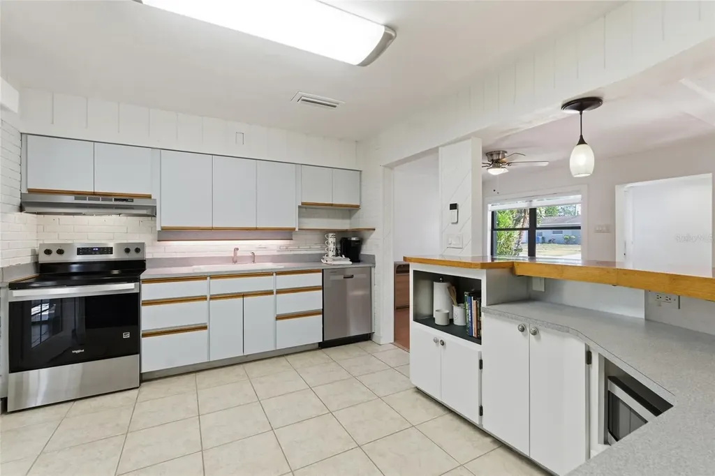 6960 52nd Way N Pinellas Park FL 33781