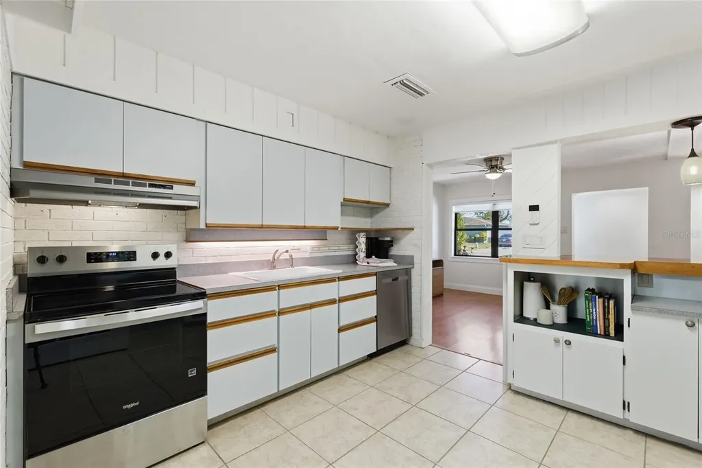6960 52nd Way N Pinellas Park FL 33781