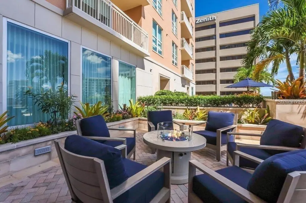 1350 Main Street Sarasota FL 34236