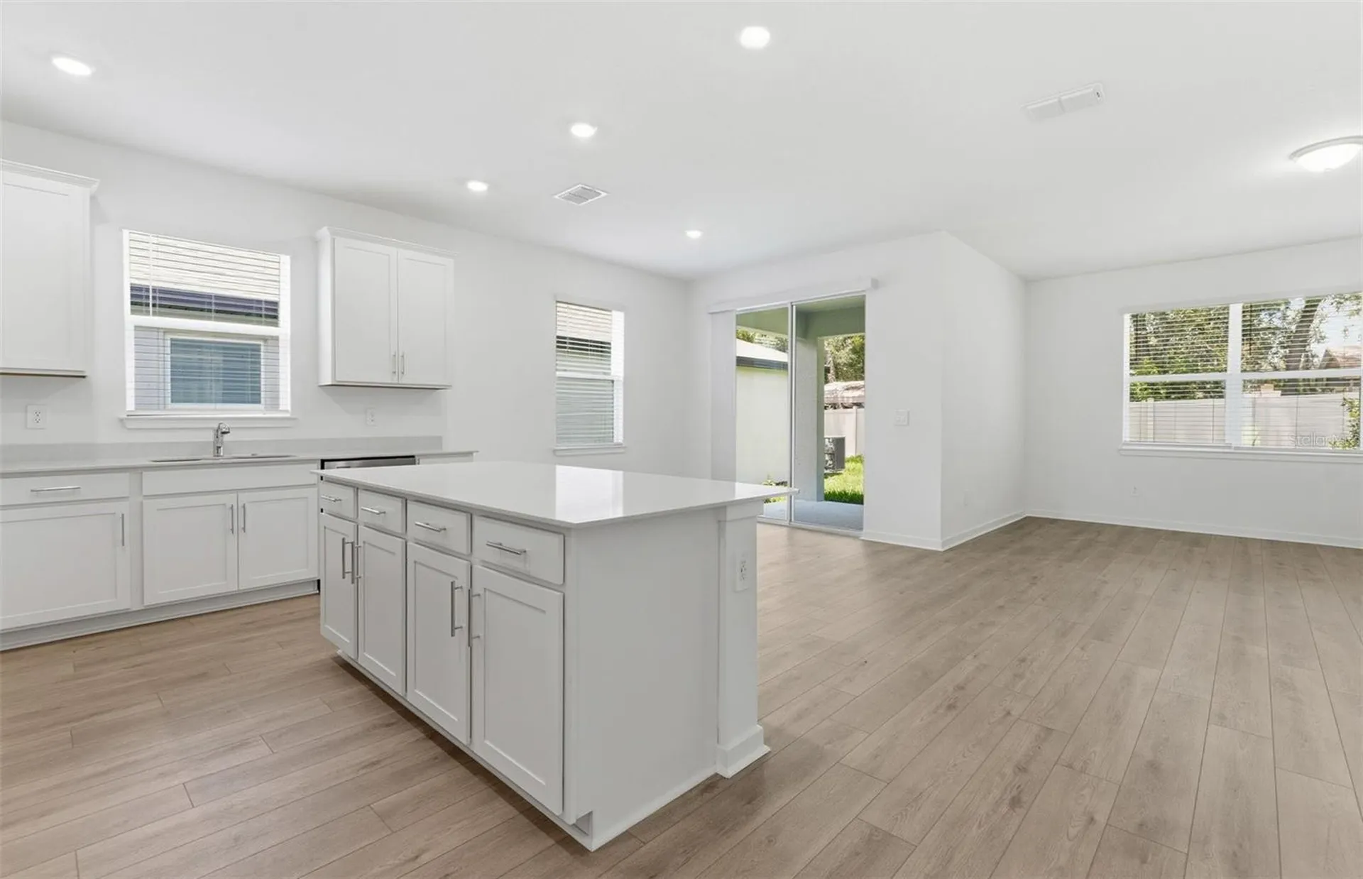 9821 Redwood Heights Loop Thonotosassa FL 33592