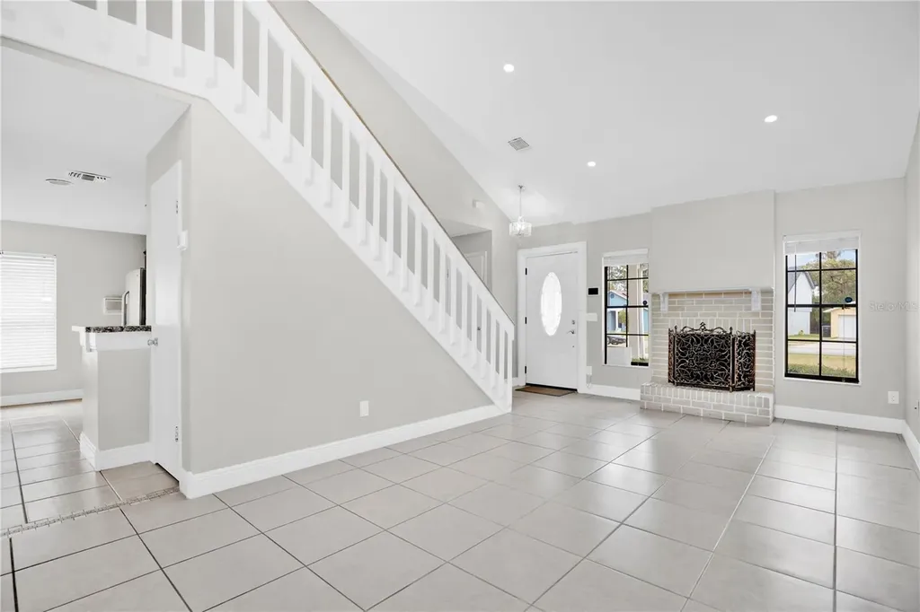 682 Ascot Circle Orlando FL 32825