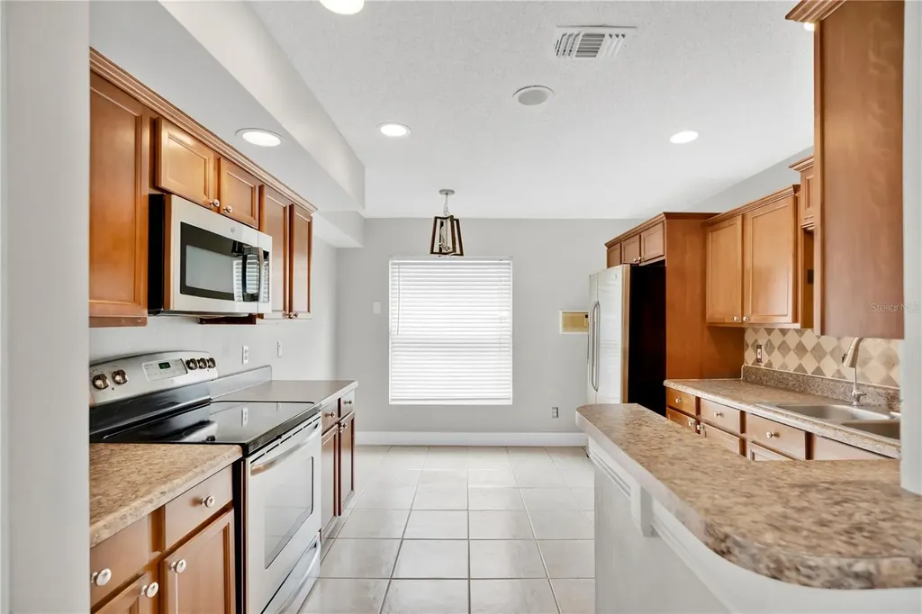 682 Ascot Circle Orlando FL 32825