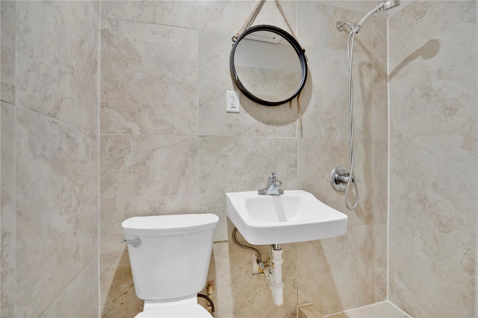 682 Ascot Circle Orlando FL 32825