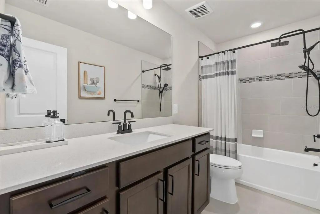 5876 Silverside Pine Court Lakewood Ranch FL 34211