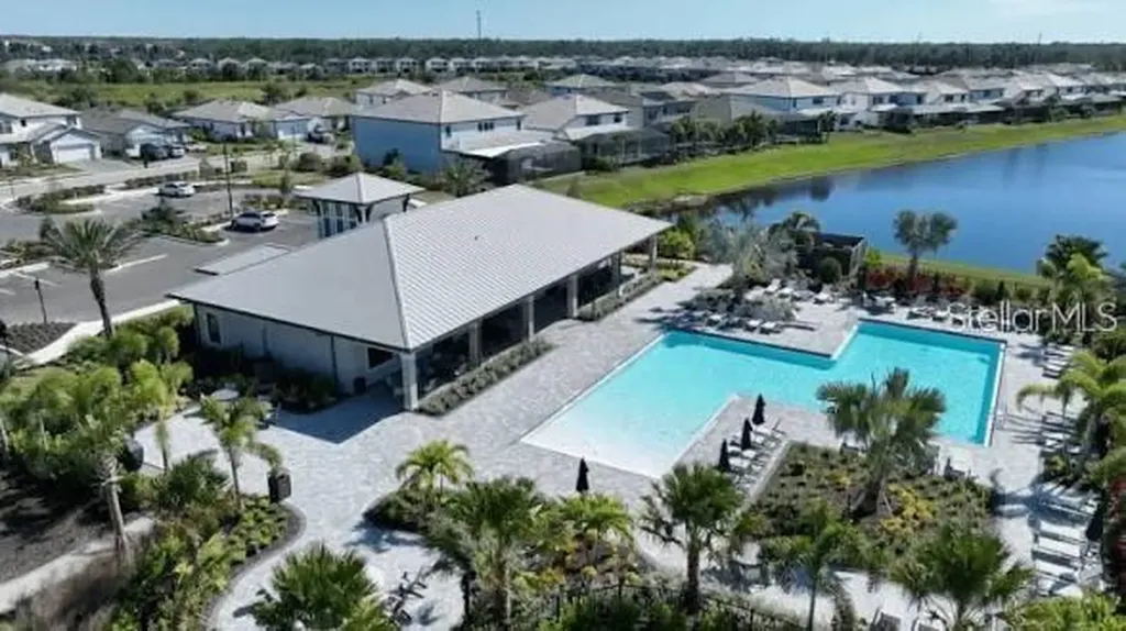 5876 Silverside Pine Court Lakewood Ranch FL 34211