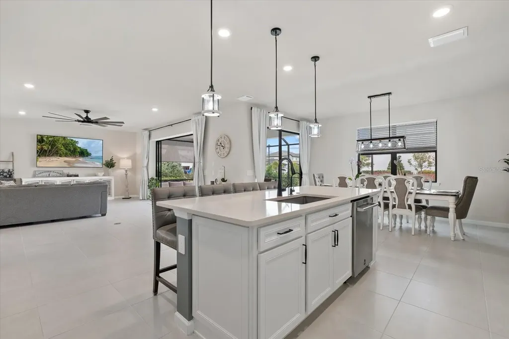 5876 Silverside Pine Court Lakewood Ranch FL 34211