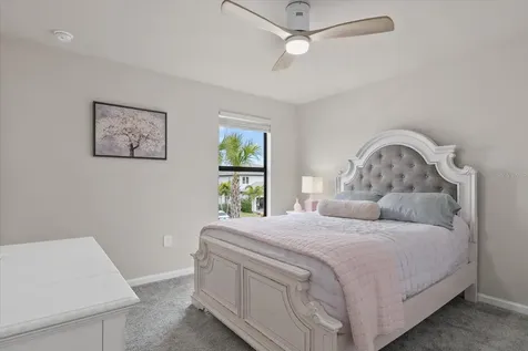 5876 Silverside Pine Court Lakewood Ranch FL 34211