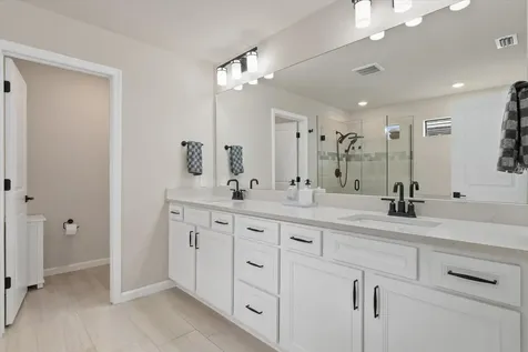 5876 Silverside Pine Court Lakewood Ranch FL 34211