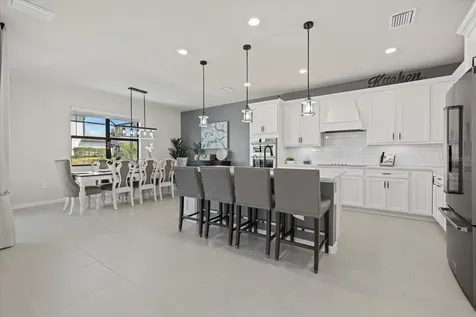 5876 Silverside Pine Court Lakewood Ranch FL 34211