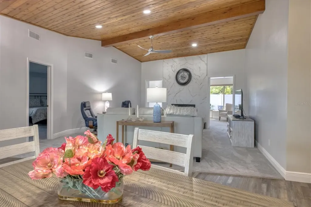 13964 106th Avenue Largo FL 33774