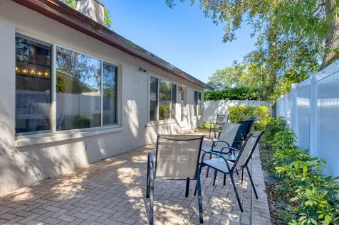 13964 106th Avenue Largo FL 33774