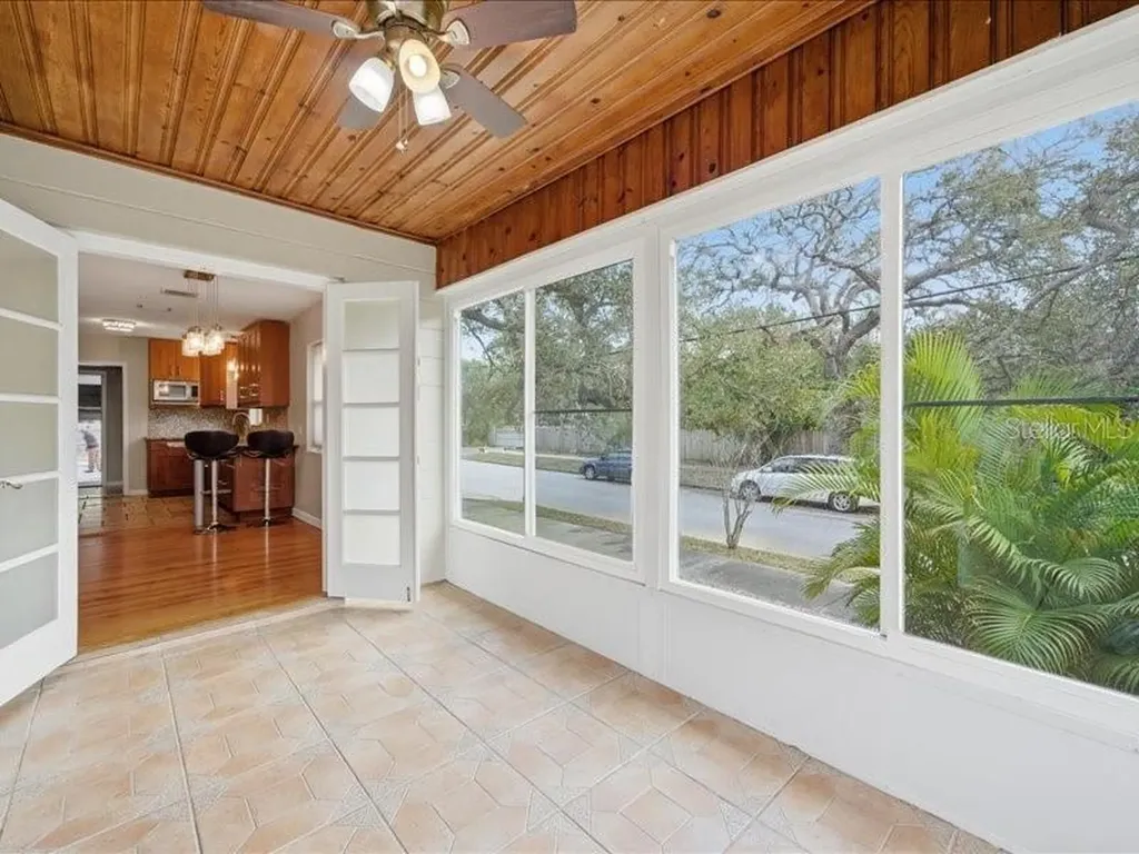2670 Bayside Drive S St Petersburg FL 33705