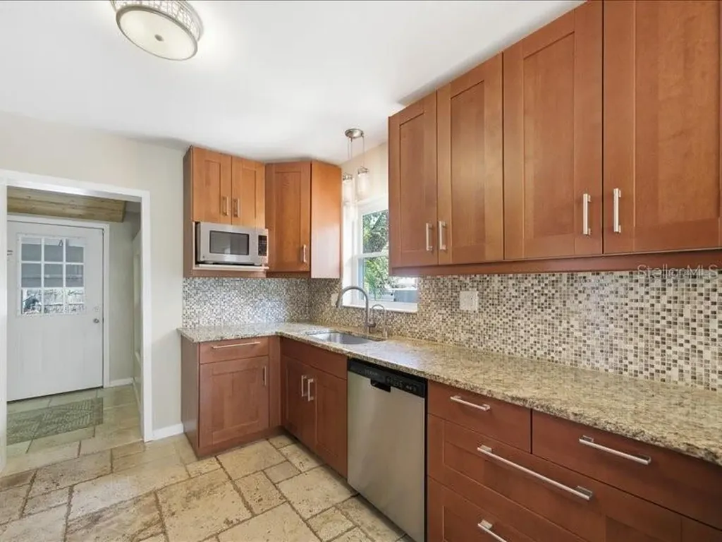 2670 Bayside Drive S St Petersburg FL 33705
