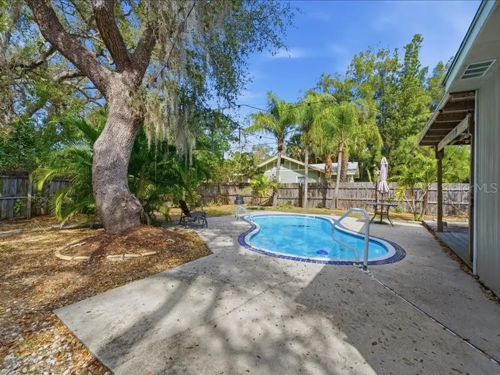 2670 Bayside Drive S St Petersburg FL 33705