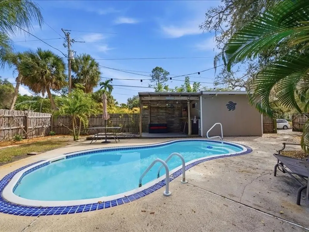 2670 Bayside Drive S St Petersburg FL 33705