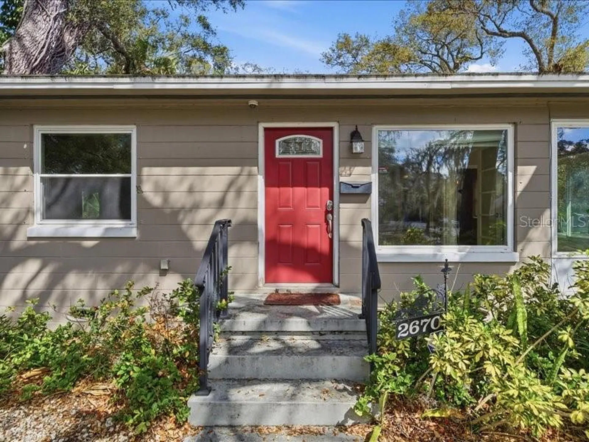 2670 Bayside Drive S St Petersburg FL 33705