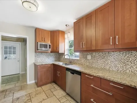 2670 Bayside Drive S St Petersburg FL 33705
