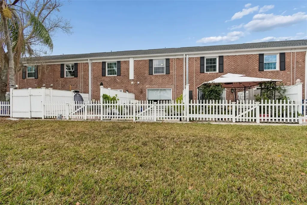 13747 Juniper Blossom Drive Tampa FL 33618