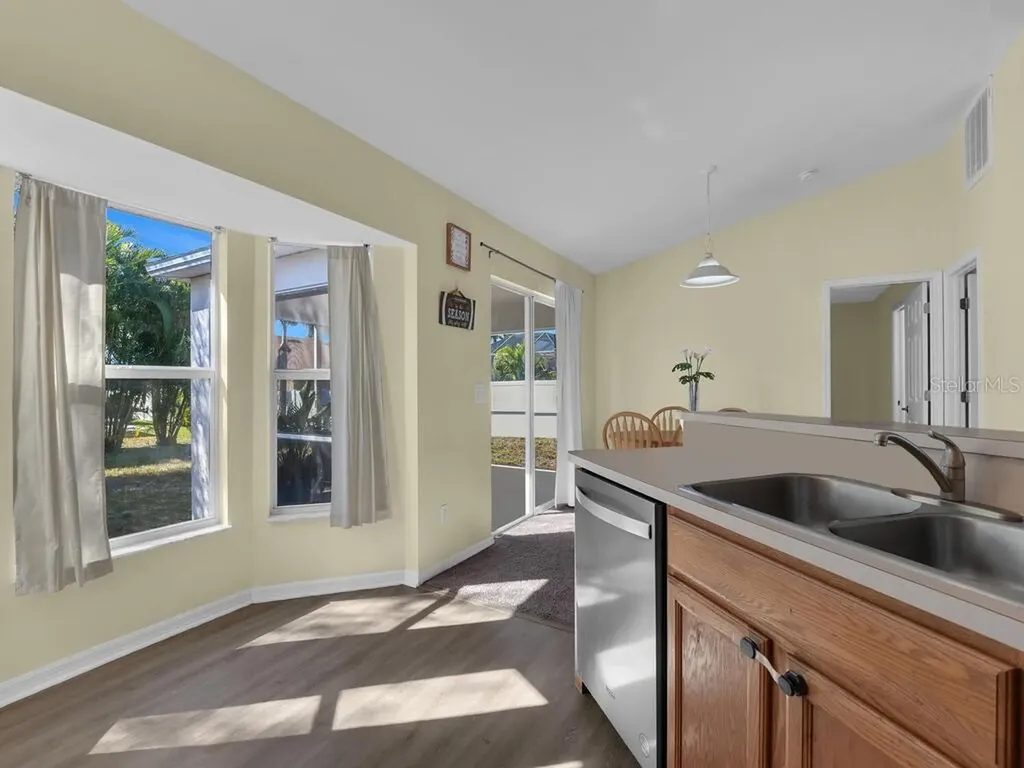 2120 SW 28th Terrace Cape Coral FL 33914