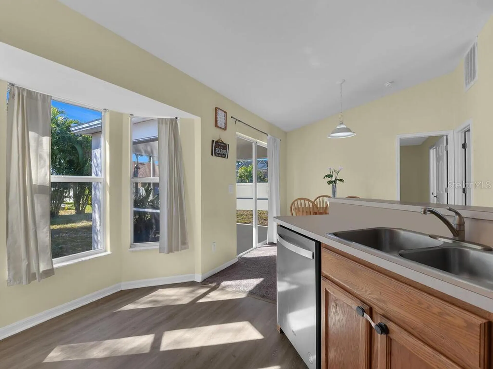 2120 SW 28th Terrace Cape Coral FL 33914