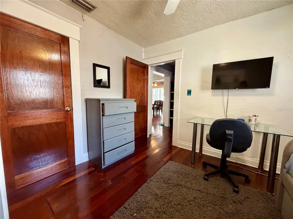 403 W Chelsea Street Tampa FL 33603