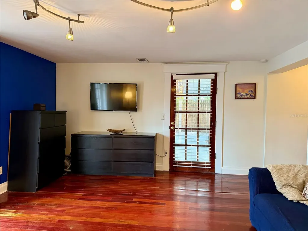 403 W Chelsea Street Tampa FL 33603