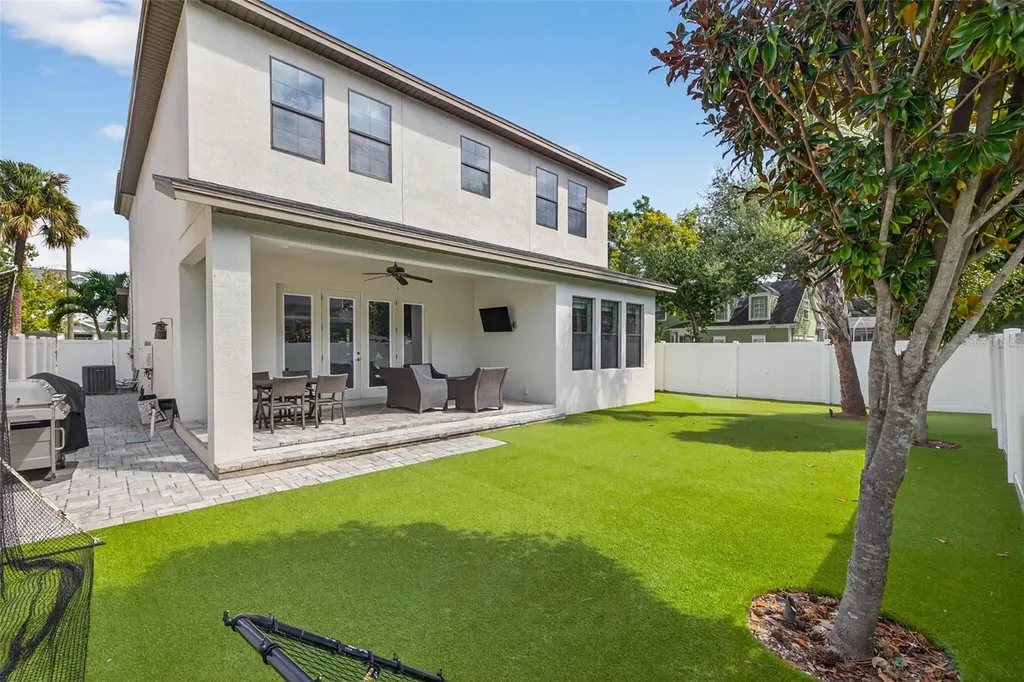3702 W San Luis Street Tampa FL 33629