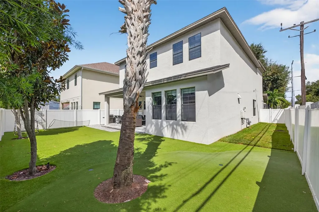 3702 W San Luis Street Tampa FL 33629