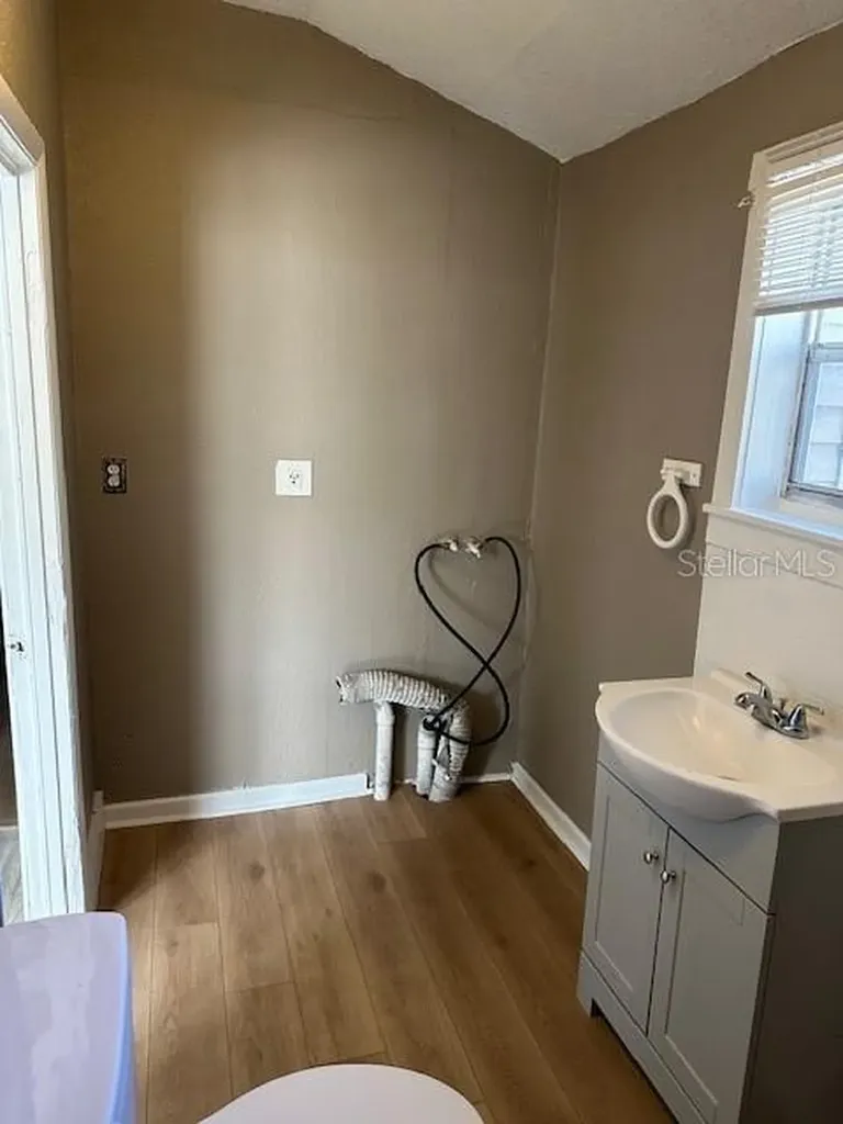 1587 Scranton Avenue Clearwater FL 33756