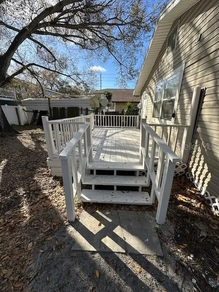 1587 Scranton Avenue Clearwater FL 33756