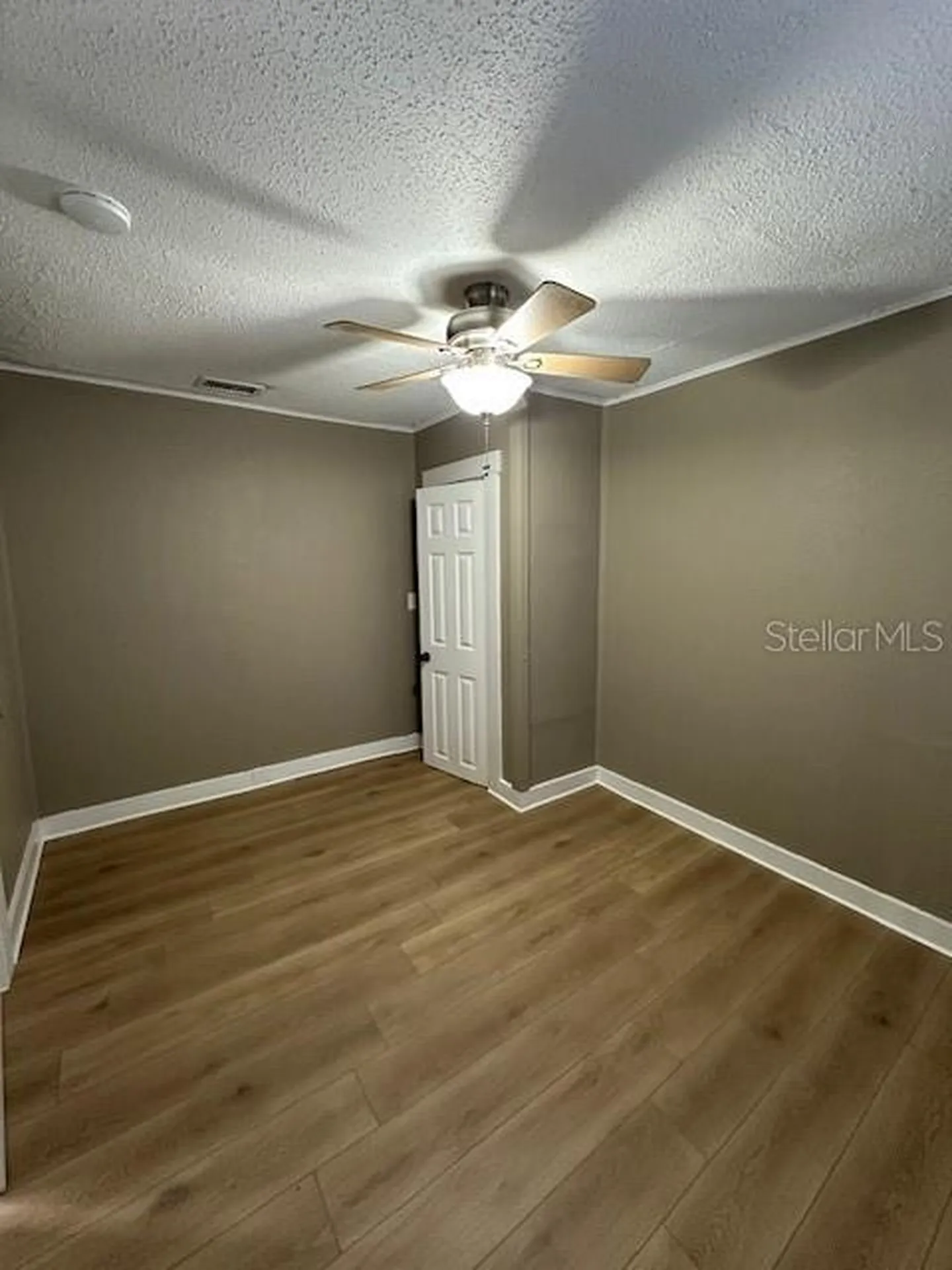 1587 Scranton Avenue Clearwater FL 33756