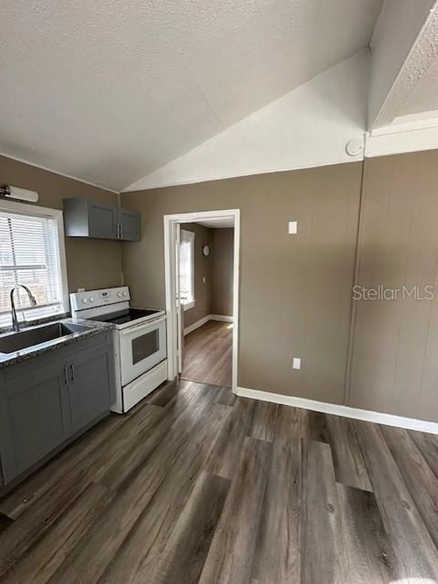 1587 Scranton Avenue Clearwater FL 33756
