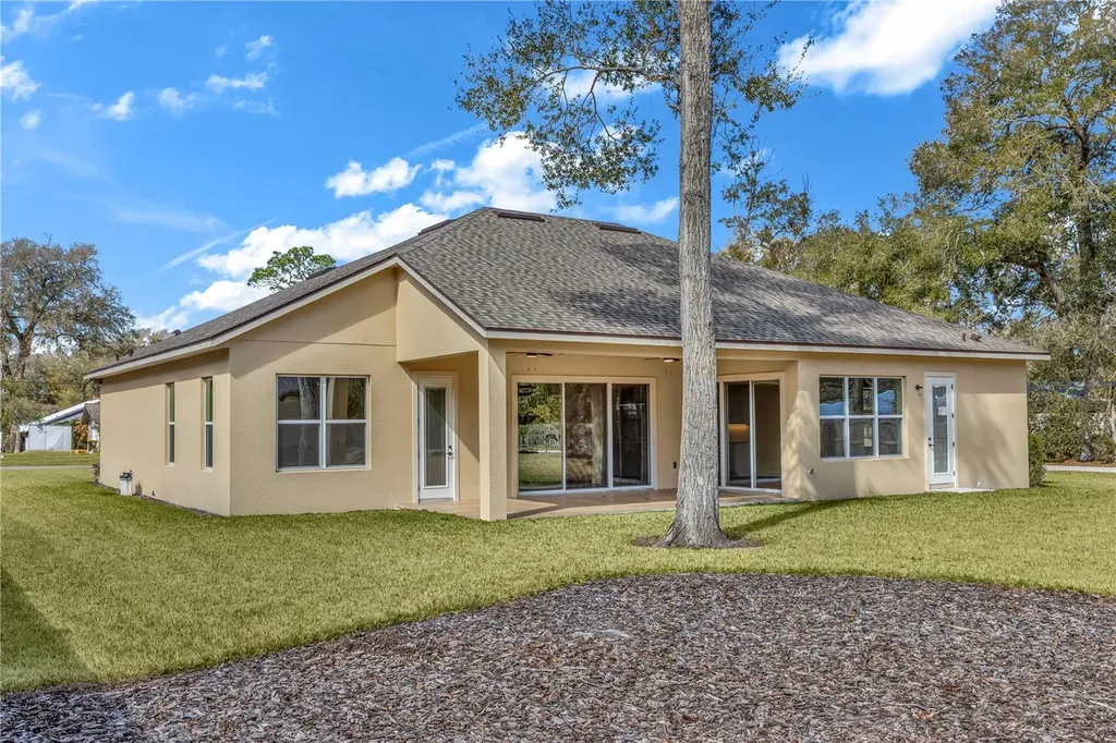2210 S Sparkman Avenue Orange City FL 32763