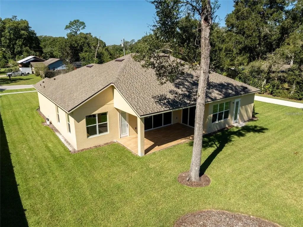 2210 S Sparkman Avenue Orange City FL 32763