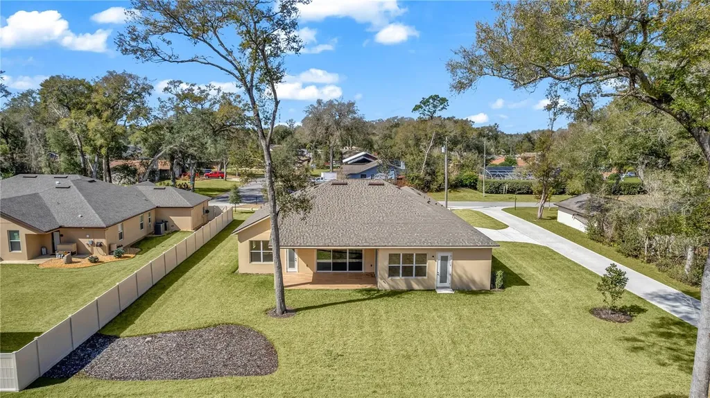 2210 S Sparkman Avenue Orange City FL 32763