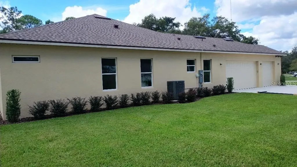 2210 S Sparkman Avenue Orange City FL 32763