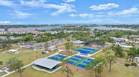 Colonia Lane Nokomis FL 34275