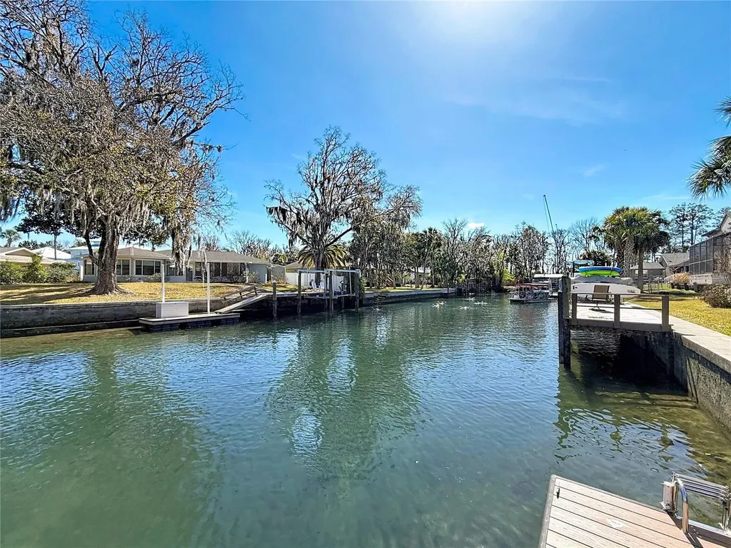 141 SE 2nd Avenue Crystal River FL 34429