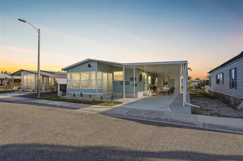 82403 New Circle Drive N Pinellas Park FL 33781