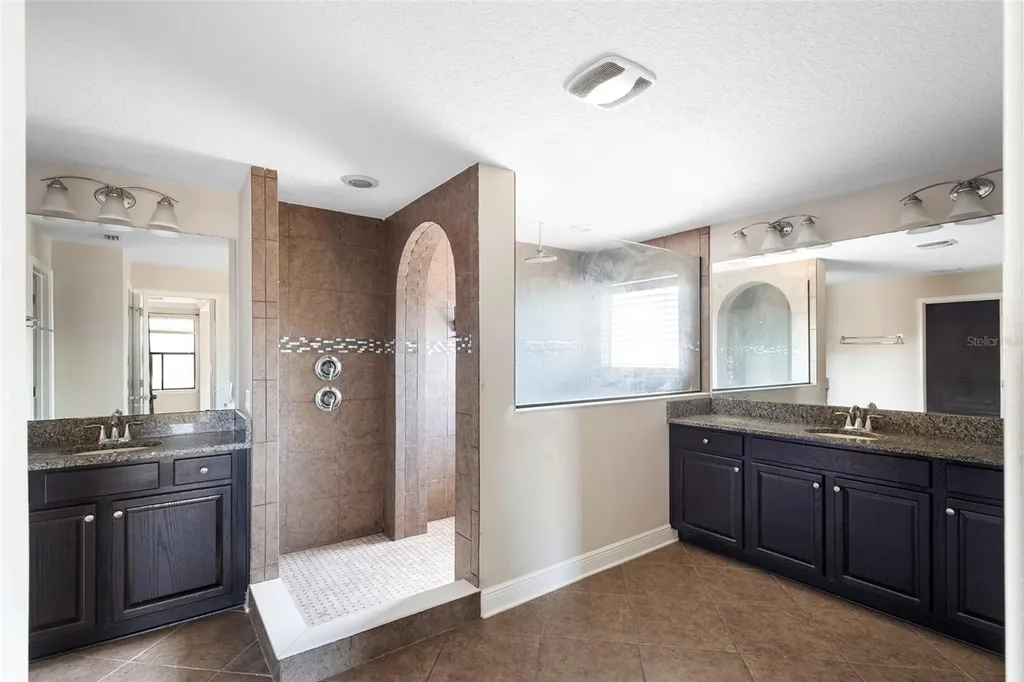 1214 Fountain Coin Loop Orlando FL 32828