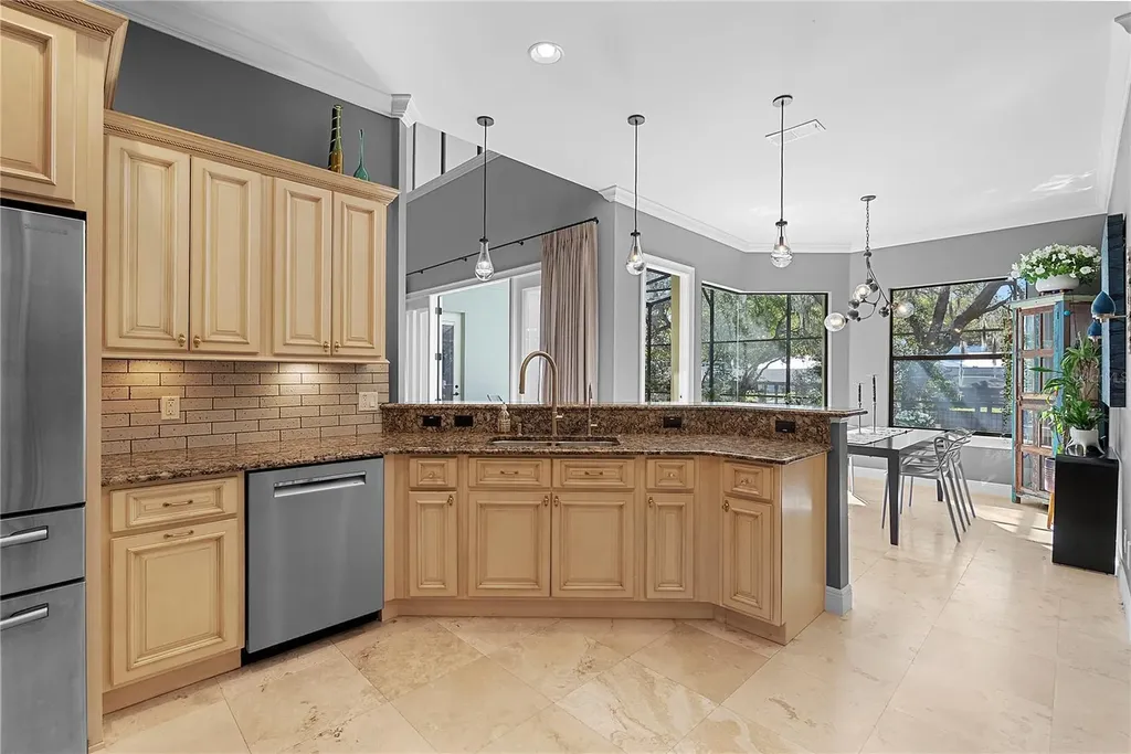 438 Harbour Oaks Pointe Drive Orlando FL 32809