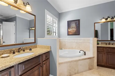 438 Harbour Oaks Pointe Drive Orlando FL 32809