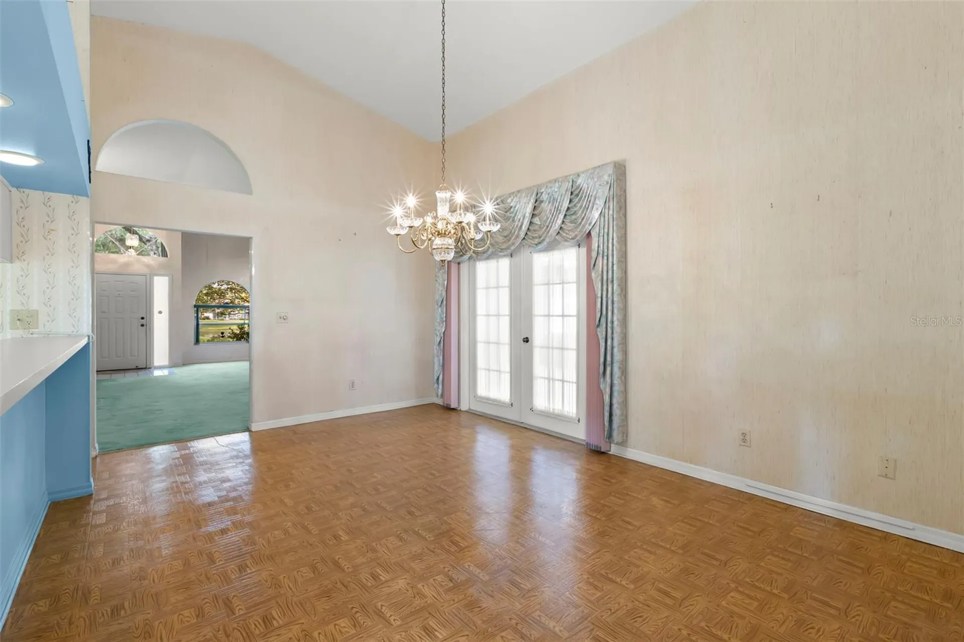 5245 Venice Way NE St Petersburg FL 33703