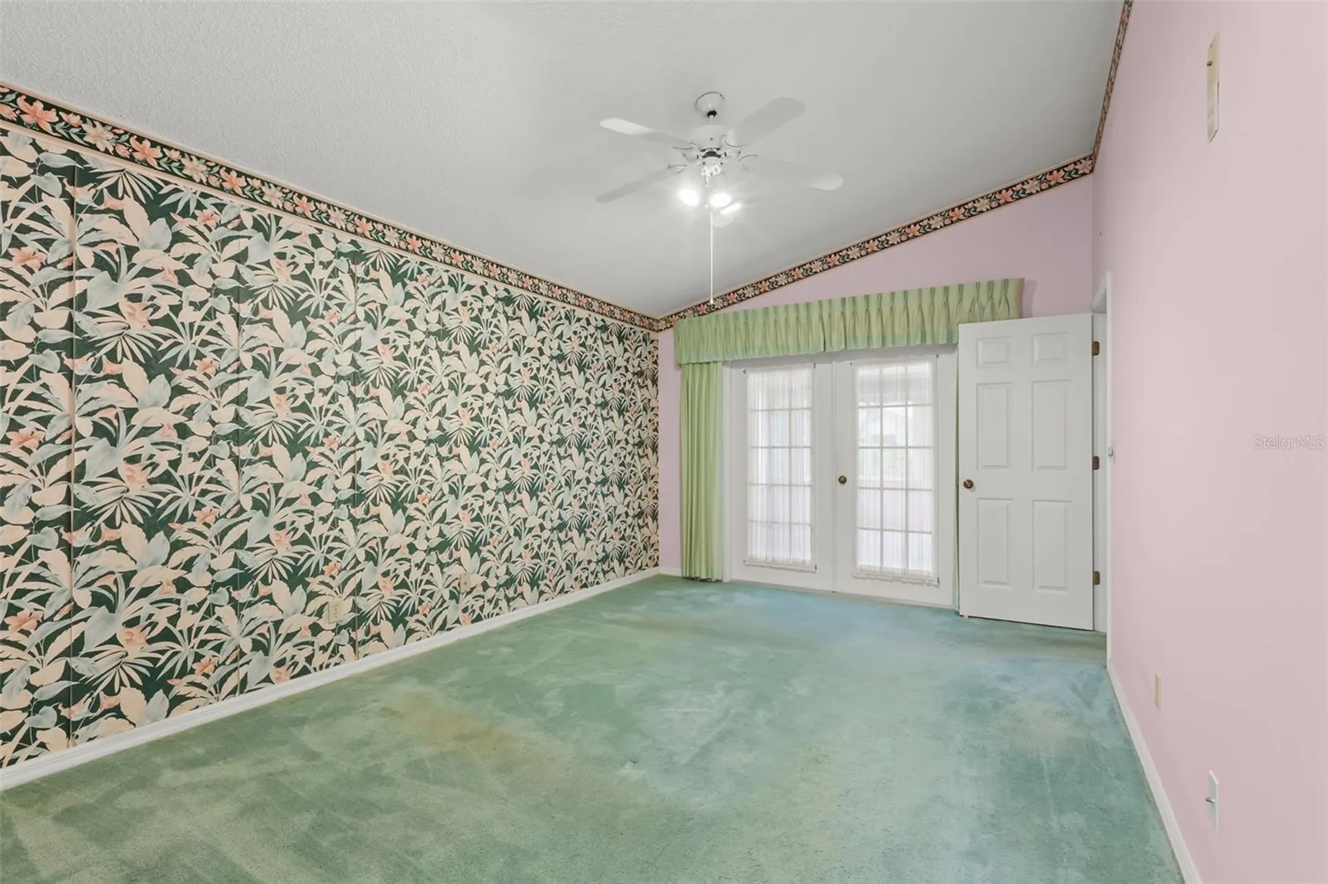 5245 Venice Way NE St Petersburg FL 33703